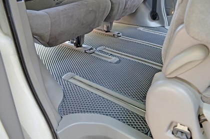 Ворсовые коврики на Toyota Alphard (H10) 2002 - 2008 в Саратове