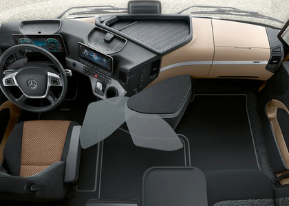 EVA коврики на Mercedes Actros MP4 MP5 тягач GigaSpace 2011 - 2025 в Саратове