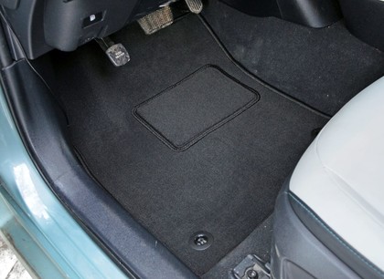 Ворсовые коврики на Toyota Prius (50) 2015 - 2023 в Саратове