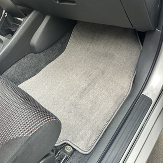Ворсовые коврики на Nissan Tiida (C11) 2004 - 2014 в Саратове