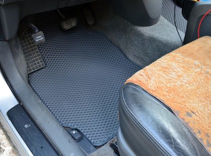 Ворсовые коврики на Toyota Prius (20) 2004 - 2009 в Саратове