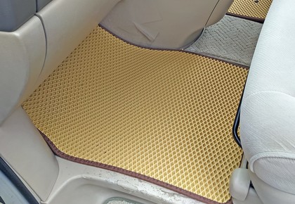 Ворсовые коврики на Toyota Alphard (H10) 2002 - 2008 в Саратове