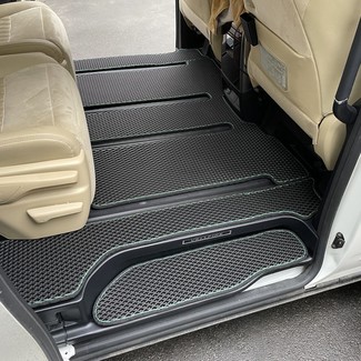 Ворсовые коврики на Toyota Vellfire (H30) 2015 - 2023 в Саратове