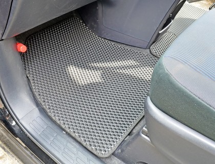 Ворсовые коврики на Toyota Esquire (R80) 2014 - 2021 в Саратове