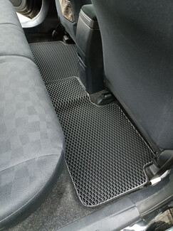 Ворсовые коврики на Toyota Corolla Fielder (E14) 2006 - 2012 в Саратове Ворсовые коврики на Toyota Corolla Fielder (E14) 2006 - 2012 в Саратове