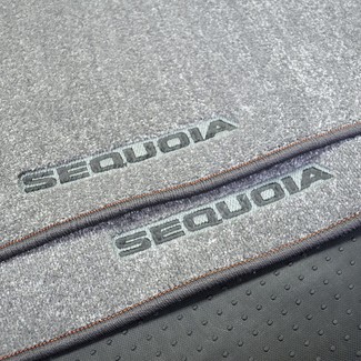 Ворсовые коврики на Toyota Sequoia II 2007 - 2022 в Саратове