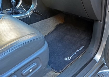 Ворсовые коврики на Toyota Land Cruiser Prado 120 2002 - 2009 в Саратове