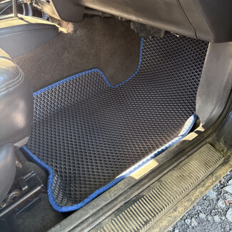 Ворсовые коврики на Jeep Grand Cherokee (ZJ) 1992 - 1999 в Саратове Ворсовые коврики на Jeep Grand Cherokee (ZJ) 1992 - 1999 в Саратове