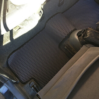 Коврики на Toyota Vitz I 1998 - 2005 в Саратове Коврики на Toyota Vitz I 1998 - 2005 в Саратове