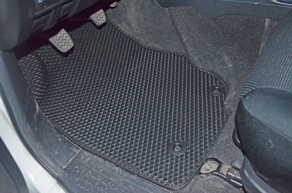 Ворсовые коврики на Toyota Hilux VII 2008 - 2015 в Саратове