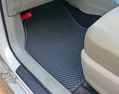 Ворсовые коврики на Toyota Prius Alpha 2011 - 2021 в Саратове