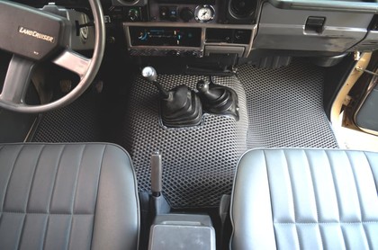 Ворсовые коврики на Toyota Land Cruiser 70 2006 - 2025 в Саратове