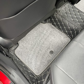 Ворсовые коврики на Toyota Camry (XV70) 2017 - 2024 в Саратове