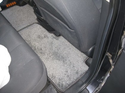 Ворсовые коврики на KIA Carens II 2006 - 2012 в Саратове