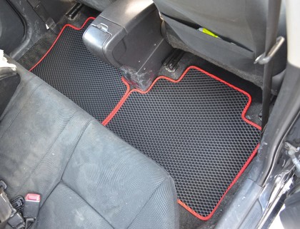 Ворсовые коврики на Toyota Yaris II 2005 - 2011 в Саратове