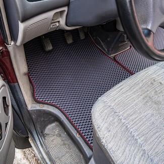 Ворсовые коврики на Mitsubishi Space Gear 1994 - 2007 в Саратове
