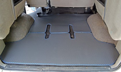Ворсовые коврики на Mitsubishi Delica 4 1994 - 2007 в Саратове