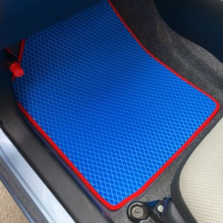 Ворсовые коврики на Toyota Vitz III 2010 - 2020 в Саратове