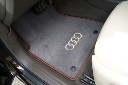 Ворсовые коврики на Audi Q5 I 2008 - 2017 в Саратове