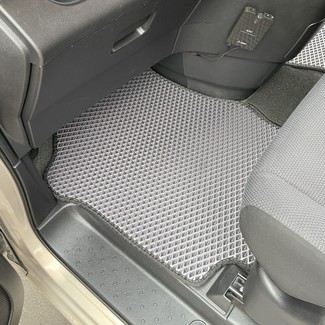 Ворсовые коврики на Nissan Serena (C26) 2010 - 2016 в Саратове