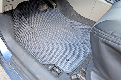 Ворсовые коврики на Toyota Yaris II 2005 - 2011 в Саратове