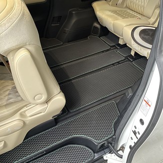 Ворсовые коврики на Toyota Vellfire (H30) 2015 - 2023 в Саратове