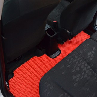 Ворсовые коврики на Subaru Trezia 2010 - 2016 в Саратове